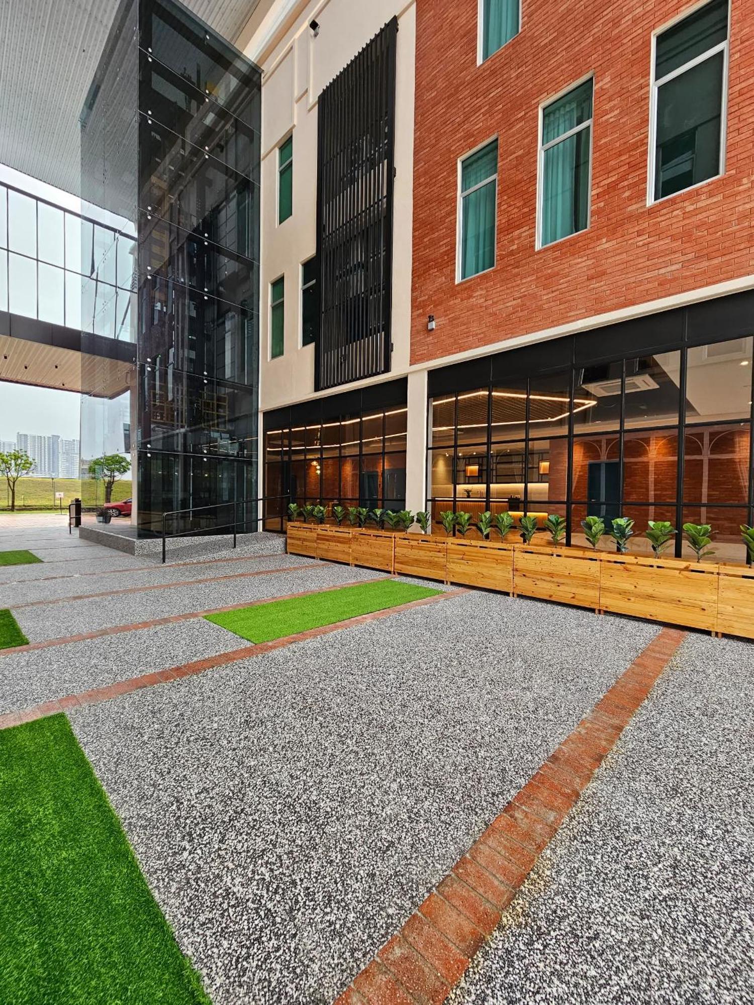 Le'Genda Hotel Kajang Exterior photo